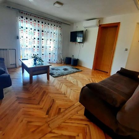 Filip Hotel Korenica Buitenkant foto