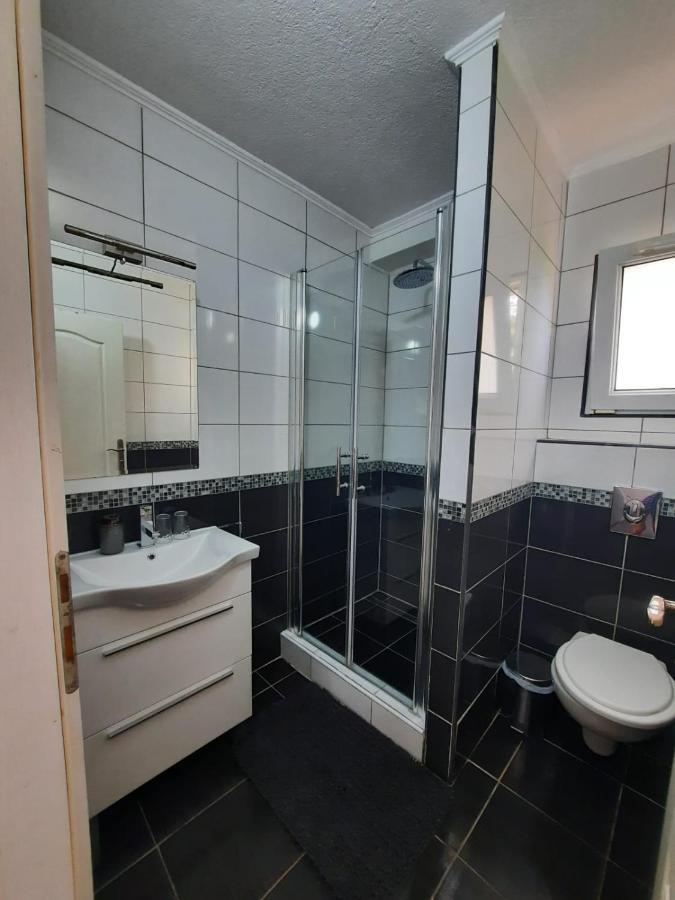 Filip Hotel Korenica Buitenkant foto