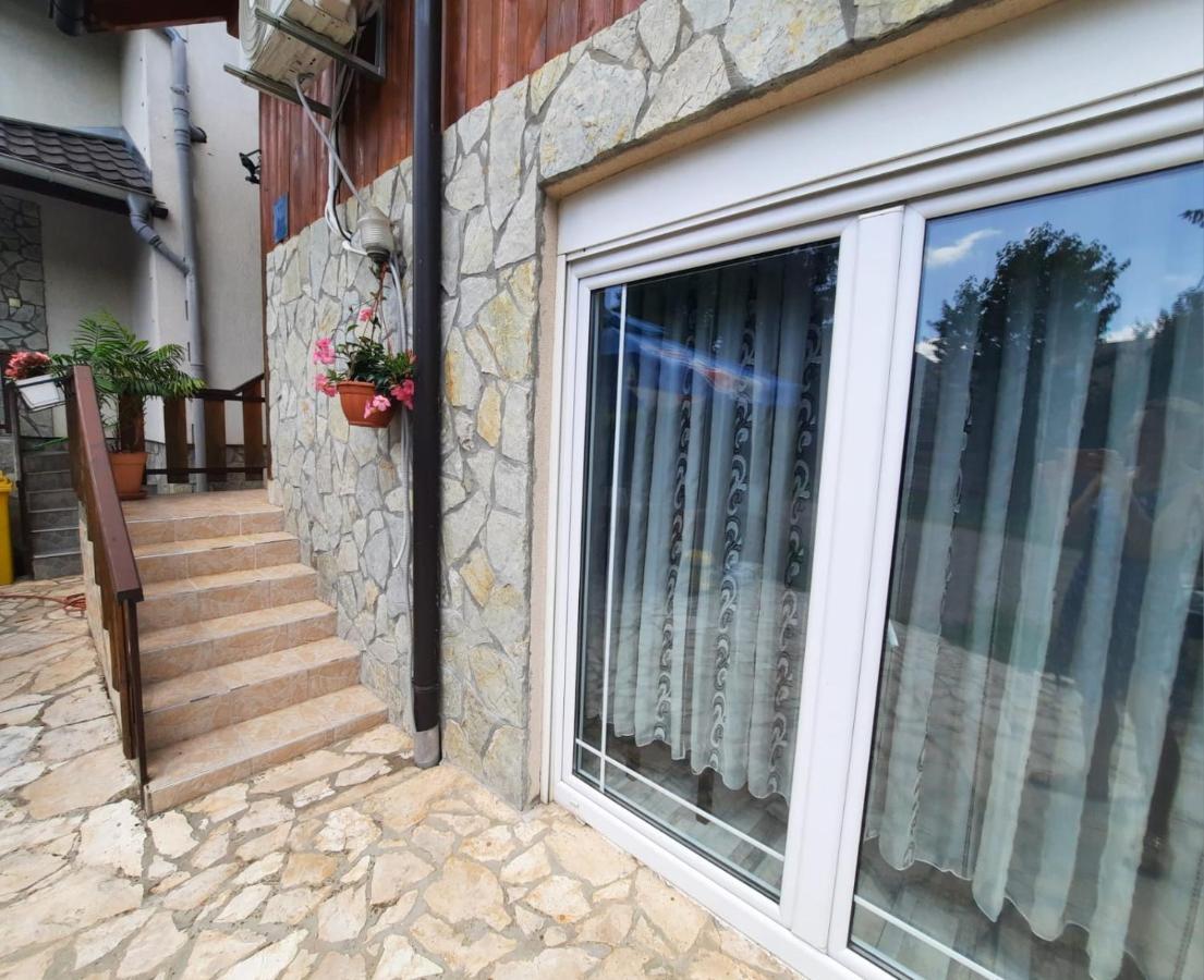 Filip Hotel Korenica Buitenkant foto